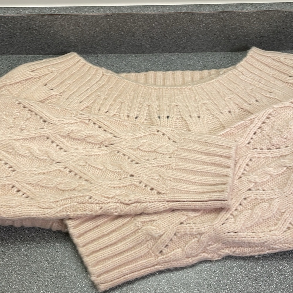 White House Black Market extra soft sweater - Picture 1 of 7
